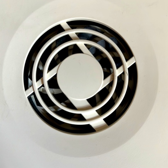 BELKIN COOLING LAPTOP STAND WITH USB CORD IN WHITE - Picture 2 of 8